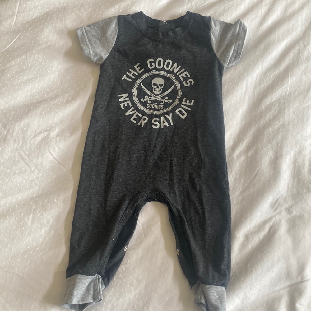 Olive + Scout onesie 6-12 months